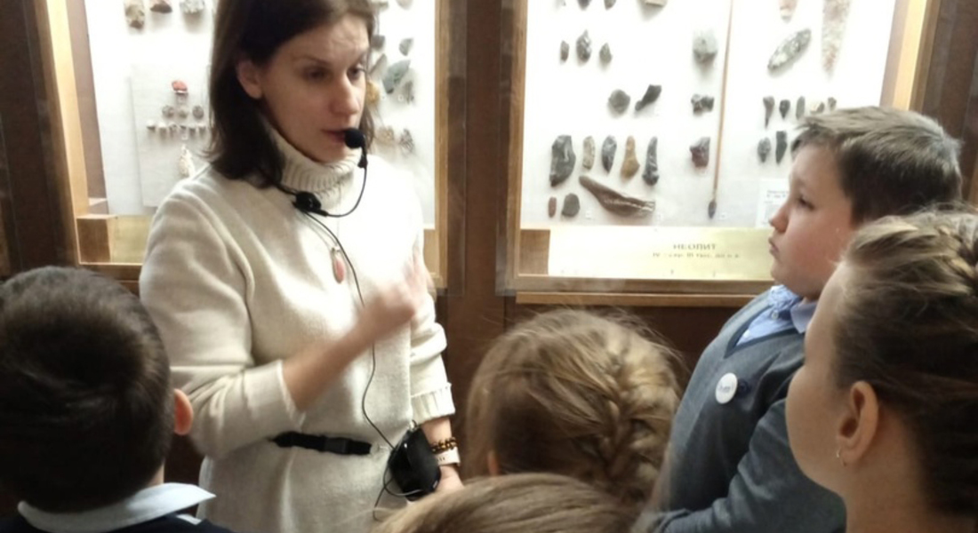 В Осташковском краеведческом музее продолжаются интерактивные занятия "Урок ИЗО" В Осташковском краеведческом музее продолжаются интерактивные занятия "Урок ИЗО"
