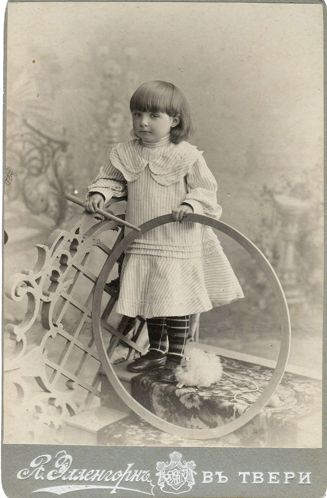 Фотография. Портрет Куровой Александры (в детстве). Фотография. Портрет Куровой Александры (в детстве).