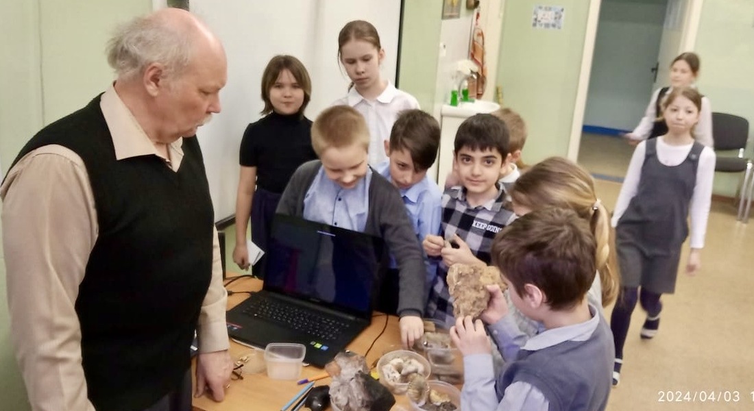Сотрудник Отдела природа ТГОМ провели занятие  "Жизнь в древнем океане"