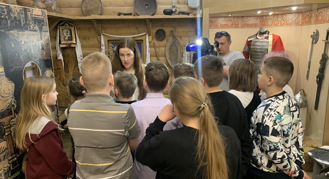 В Твери открылась выставка "Мы сказками предания зовем..." В Твери открылась выставка "Мы сказками предания зовем..."