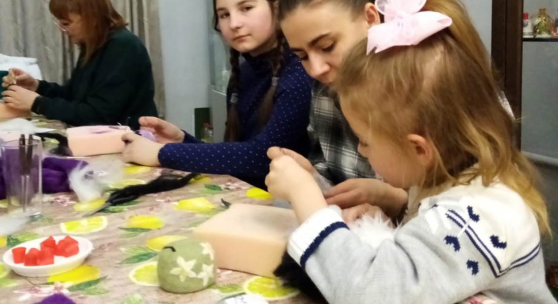 В Музее А.С. Пушкина в Торжке прошел мастер-класс по технике сухого валяния В Музее А.С. Пушкина в Торжке прошел мастер-класс по технике сухого валяния