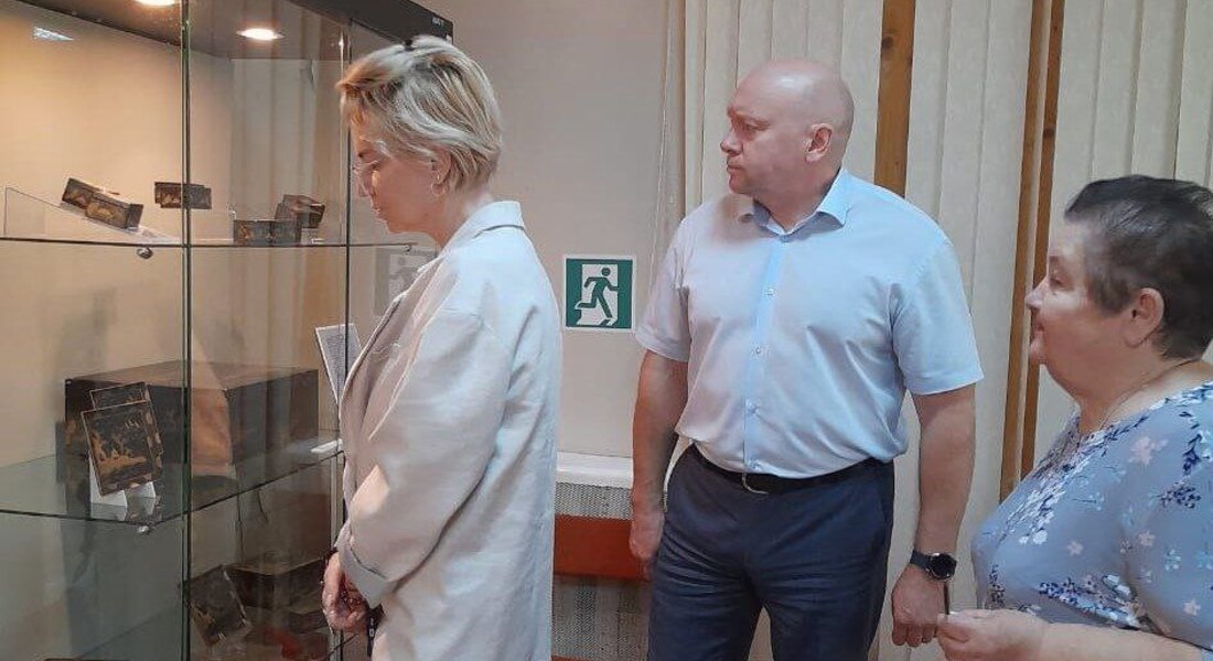 Министр культуры Тверской области в Бельском краеведческом музее Министр культуры Тверской области в Бельском краеведческом музее
