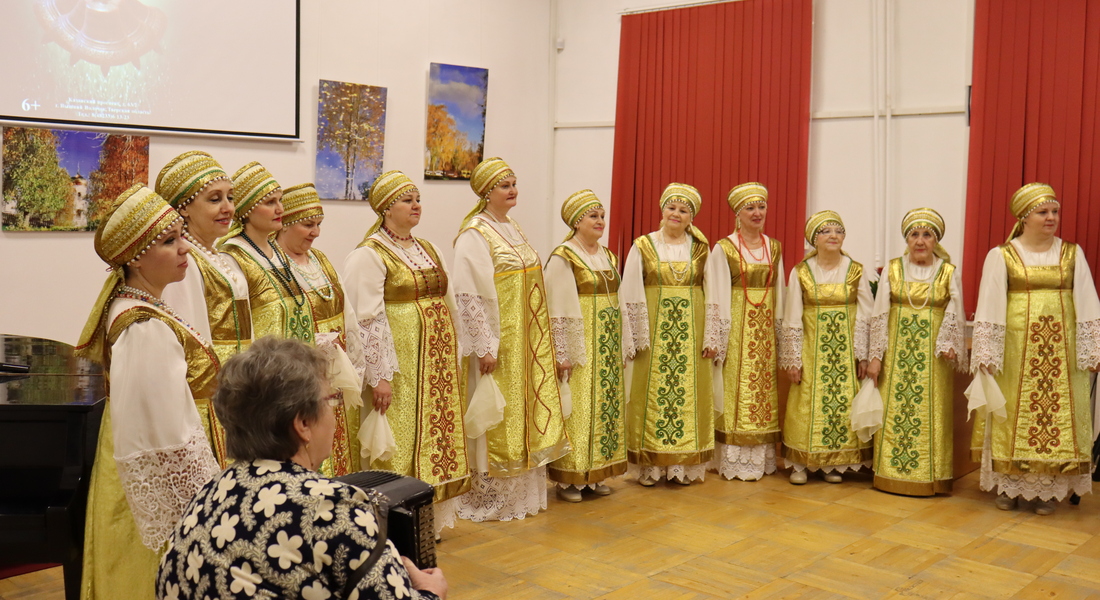 Открытие выставки «И зовут, и звенят, и звучат…»