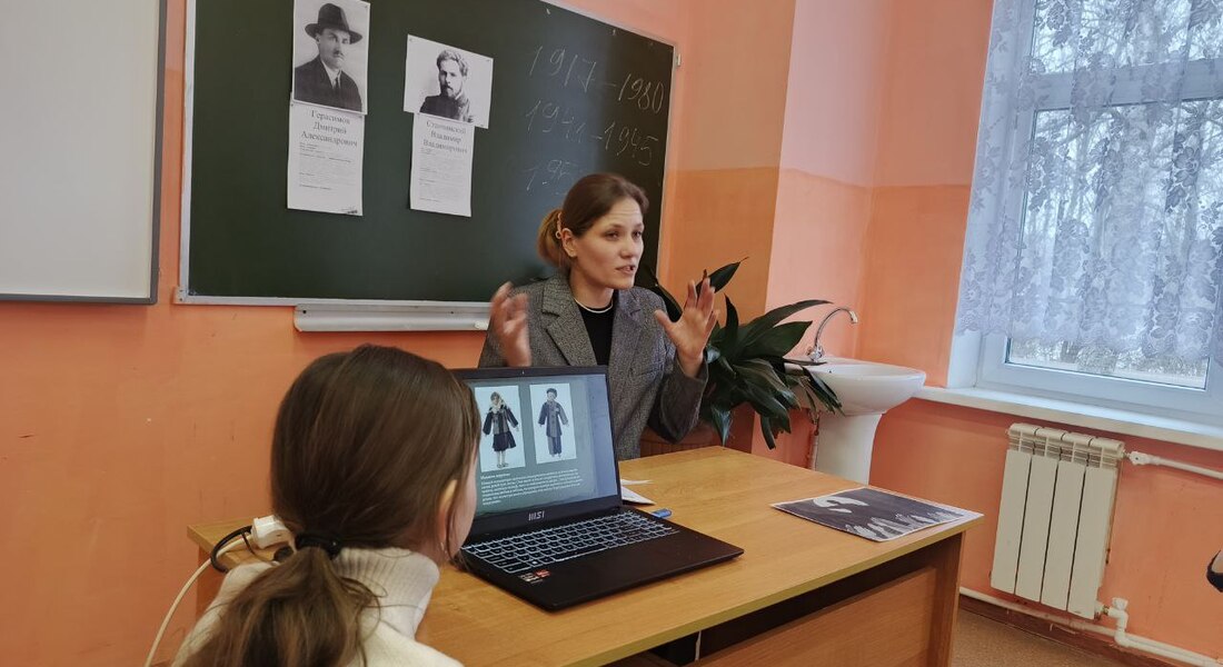 Мероприятие ко Дню освобождения узников фашистских концлагерей для школьников в д.Пожня Мероприятие ко Дню освобождения узников фашистских концлагерей для школьников в д.Пожня