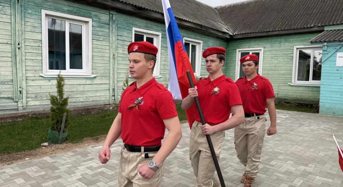 У Ворошиловского краеведческого музея им. И. И. Смирнова состоялся митинг-концерт, посвященный Дню Победы