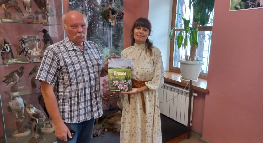 Тверской краеведческий музей посетила писательница Мария Савина