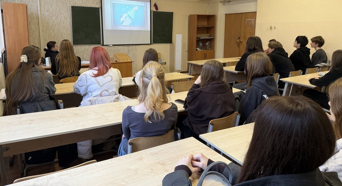 Музей Калининского фронта провёл встречу «Знаю. Умею. Сохраняю» со студентами колледжа Музей Калининского фронта провёл встречу «Знаю. Умею. Сохраняю» со студентами колледжа