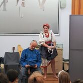 К Матице на Покров: праздник фольклора начался с двух волшебных спектаклей