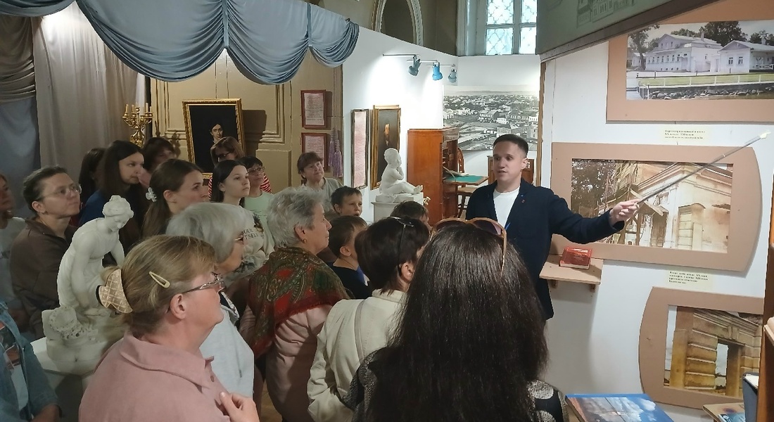 В Калязинском краеведческом музее им. И Ф. Никольского прошла акция «Ночь в музее Верхневолжья» В Калязинском краеведческом музее им. И Ф. Никольского прошла акция «Ночь в музее Верхневолжья»