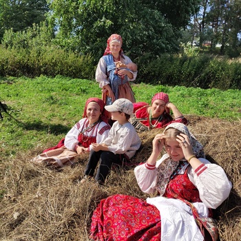 Занятие по женскому фольклорному пению Курс «Мир фольклора» (16+)