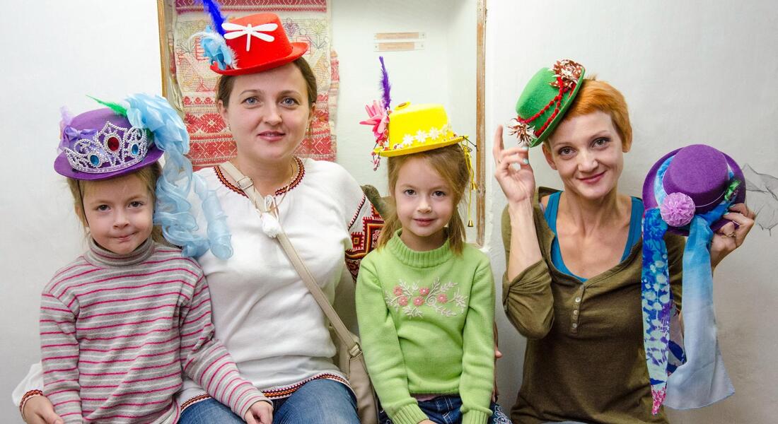 Интерактивное мероприятие «Ах, эти шляпки!» Интерактивное мероприятие «Ах, эти шляпки!»