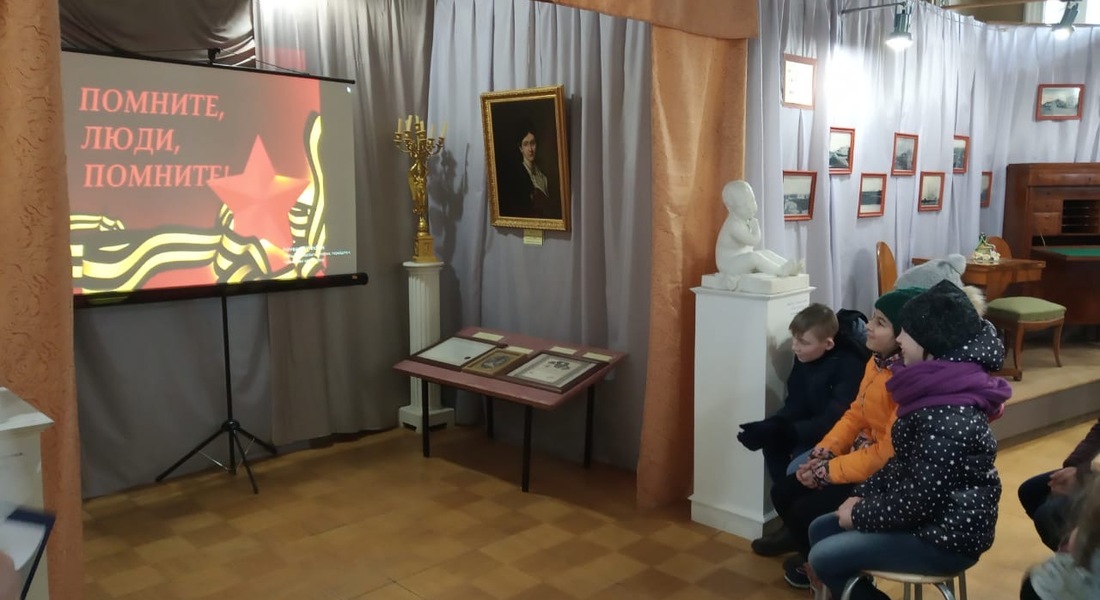 Первое занятие по программе «Служили два товарища»