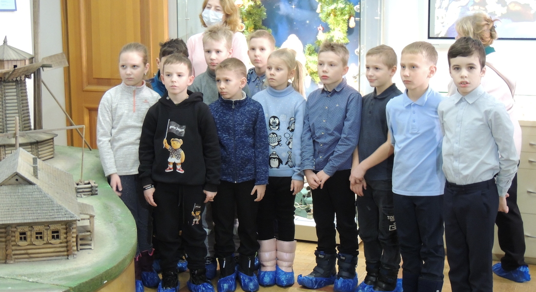 Выставка «Зимние праздники и забавы»