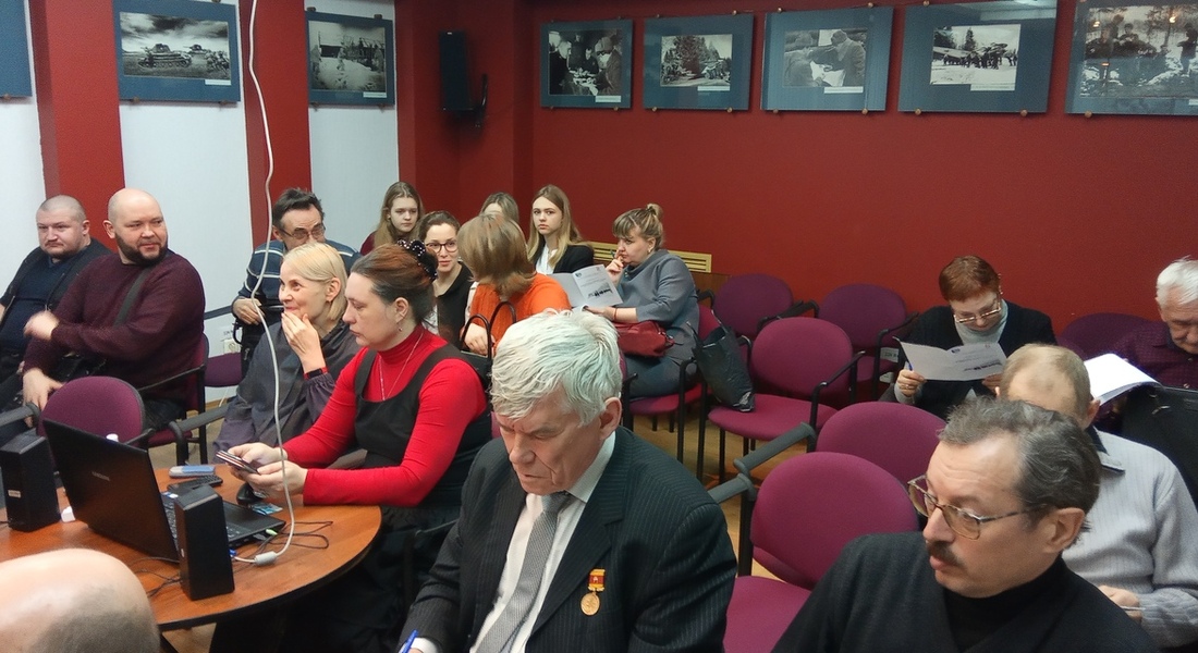 Круглый стол «Калининская область в годы ВОВ: три тяжелых года – 75 лет изучения» Круглый стол «Калининская область в годы ВОВ: три тяжелых года – 75 лет изучения»
