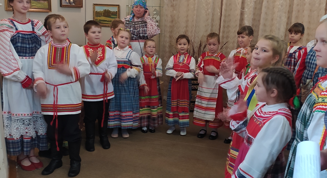 В Кашинском краеведческом музее состоялась программа «Ждём вас в гости в сентябре - Воздвиженье на дворе». В Кашинском краеведческом музее состоялась программа «Ждём вас в гости в сентябре - Воздвиженье на дворе».