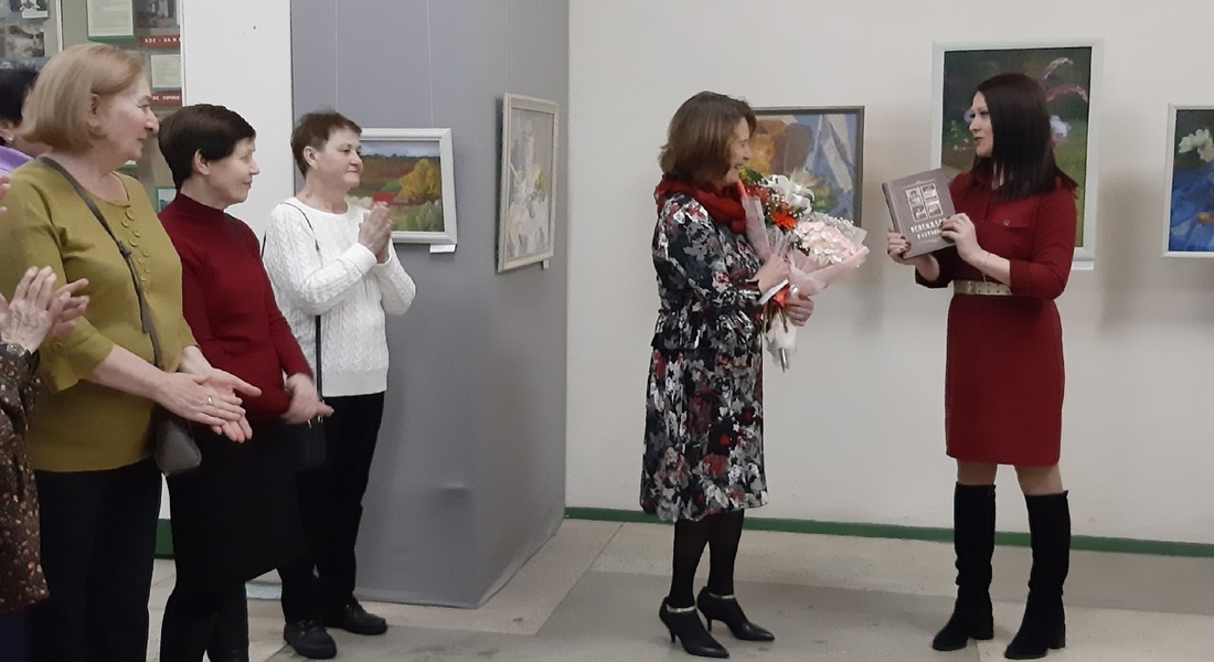 Открытие выставки живописи художника Валентины Баяндиной «Мой цветной мир» Открытие выставки живописи художника Валентины Баяндиной «Мой цветной мир»
